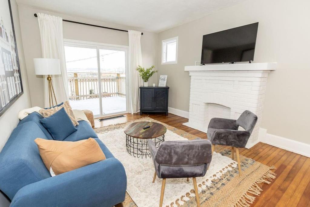 Cozy Riverfront Bungalow With Stunning Views Covington Eksteriør billede