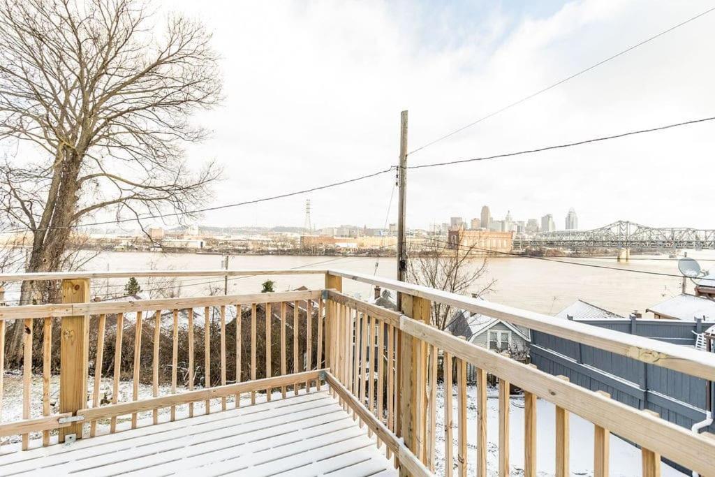 Cozy Riverfront Bungalow With Stunning Views Covington Eksteriør billede